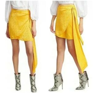 New! The Andamane Camilla Floral Jacquard Mini Wrap Yellow Skirt 💛 Medium NWT!